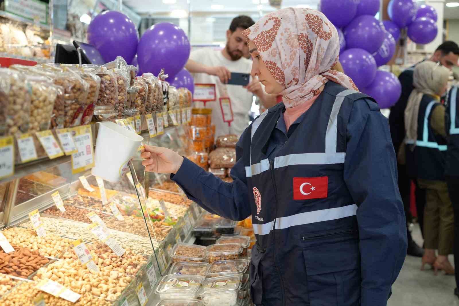 Edirne’de bayram öncesi fahiş fiyat ve etiket denetimi sıklaştı 8 edirnede bayram oncesi fahis fiyat ve etiket denetimi siklasti 4 c36W68Gq