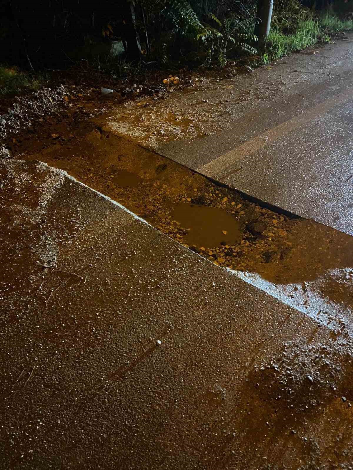 edirnede bozuk yollar suruculeri magdur ediyor 4 Mb8BL8zE