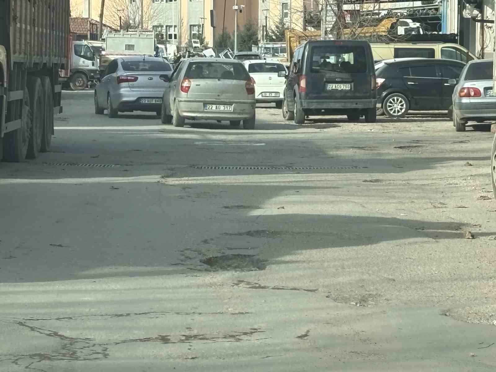 edirnede bozuk yollar suruculerin cilesi oldu 3 mMCTLTj7
