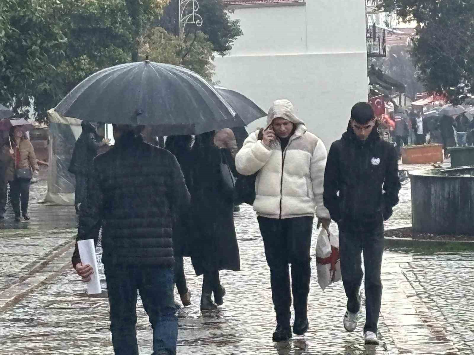 edirnede cadde ve sokaklar gole dondu 3 HfCHsSg7