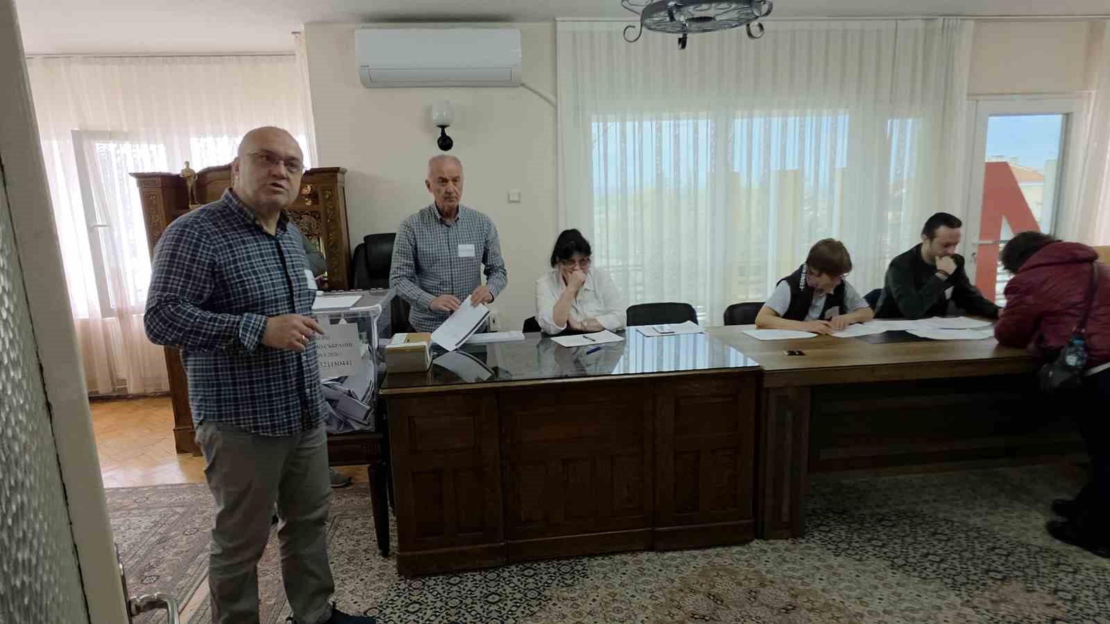edirnede cifte vatandaslar bulgaristan secimleri icin sandik basinda 6 v1IAPCMh