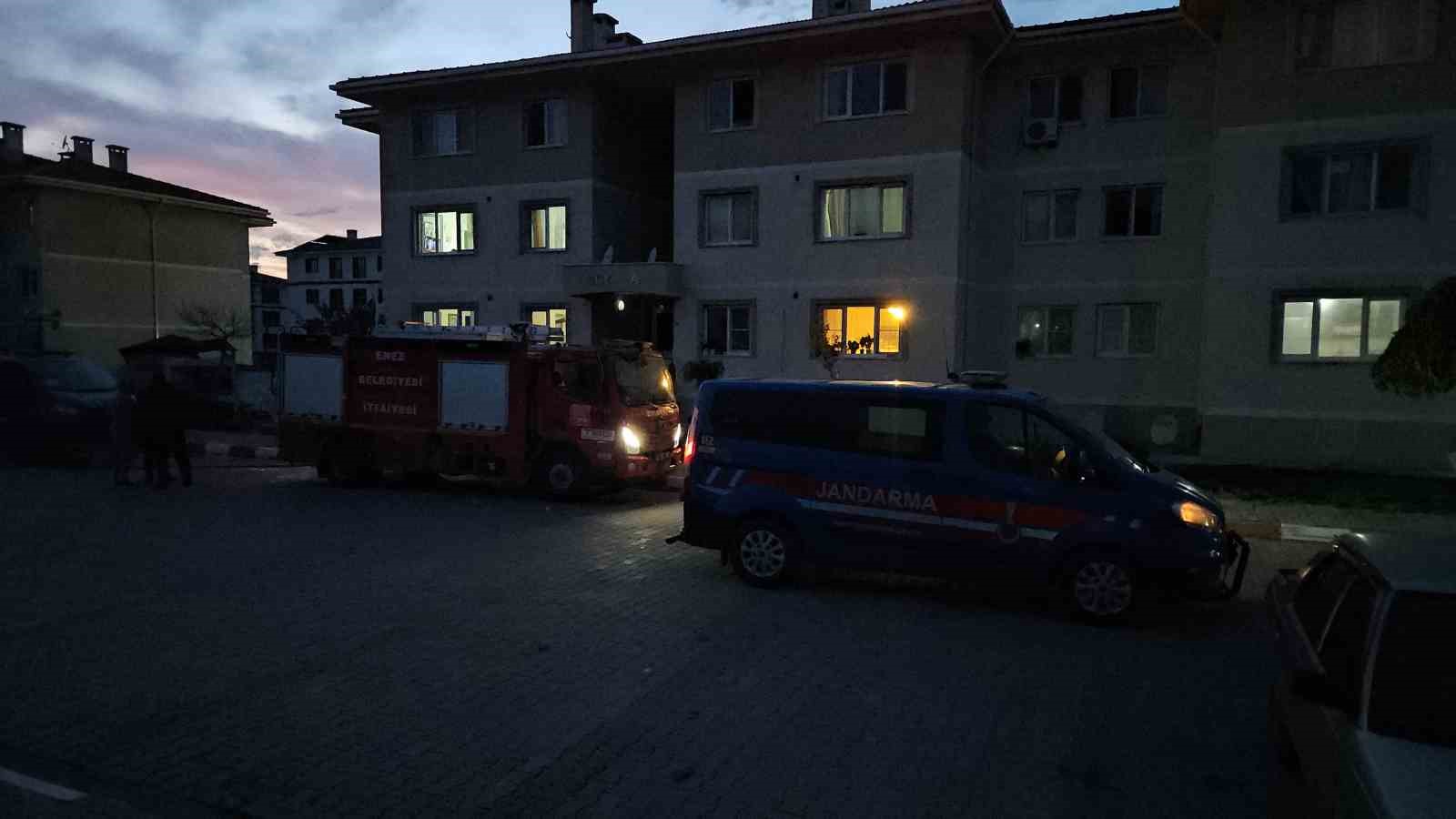 edirnede cinayet apartmanda kadini oldurdukten sonra intihar etti 1 rwA4DvhP