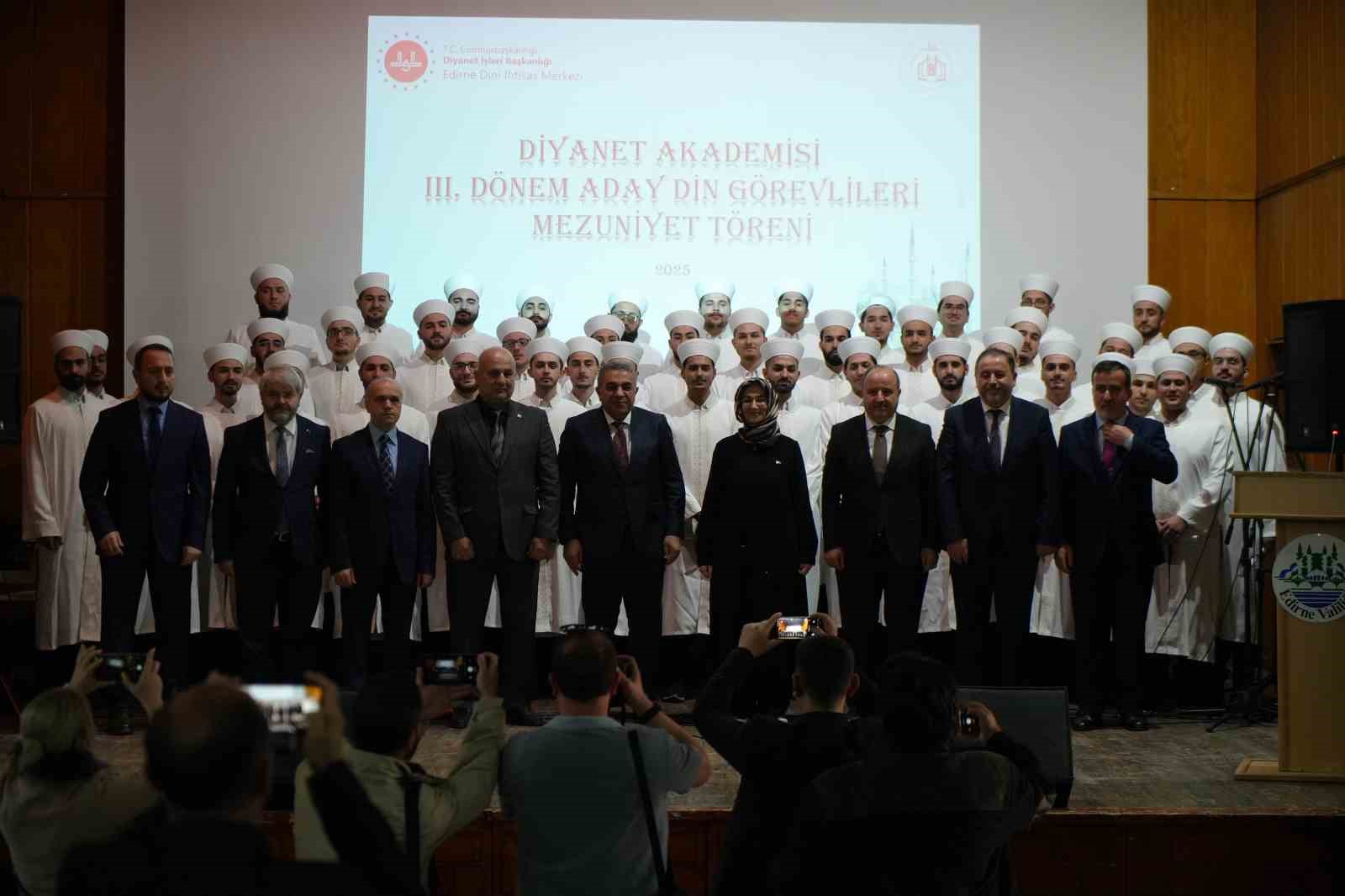 edirnede dini ihtisas merkezi ilk mezunlarini verdi 0