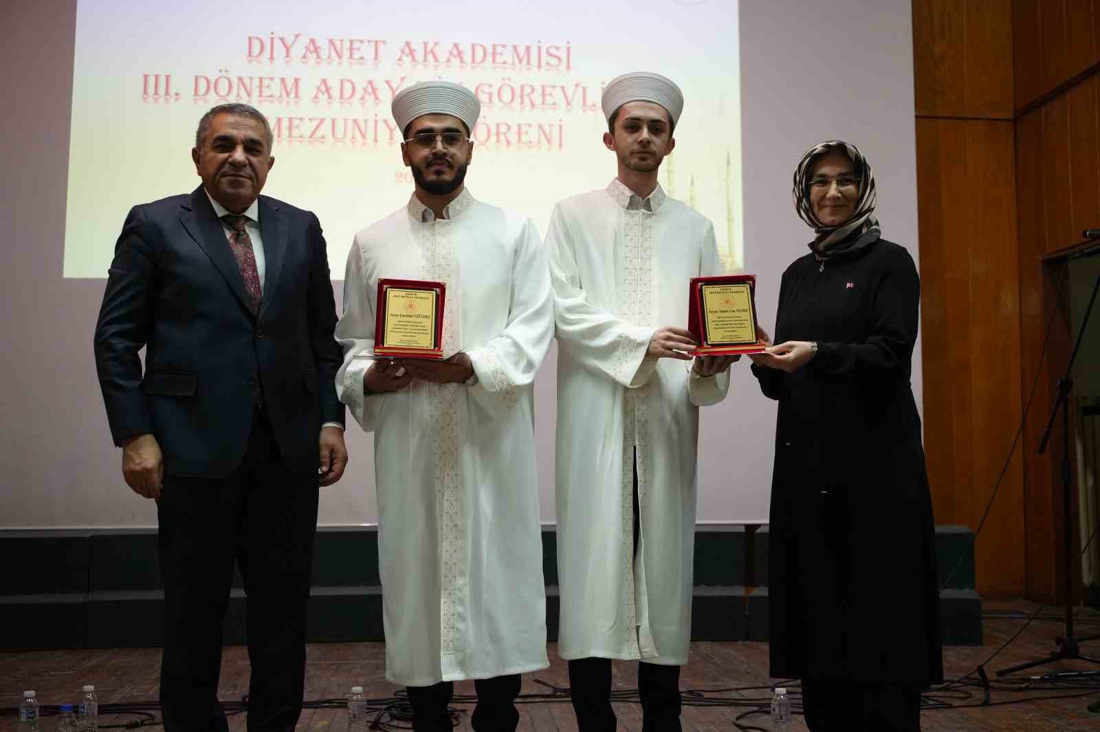 edirnede dini ihtisas merkezi ilk mezunlarini verdi 6 Aq4dSVqp