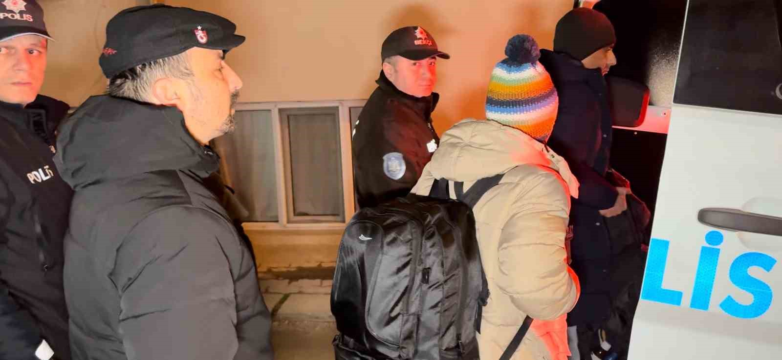 edirnede evde 18 duzensiz gocmen yakalandi 2 HGpCvZwp