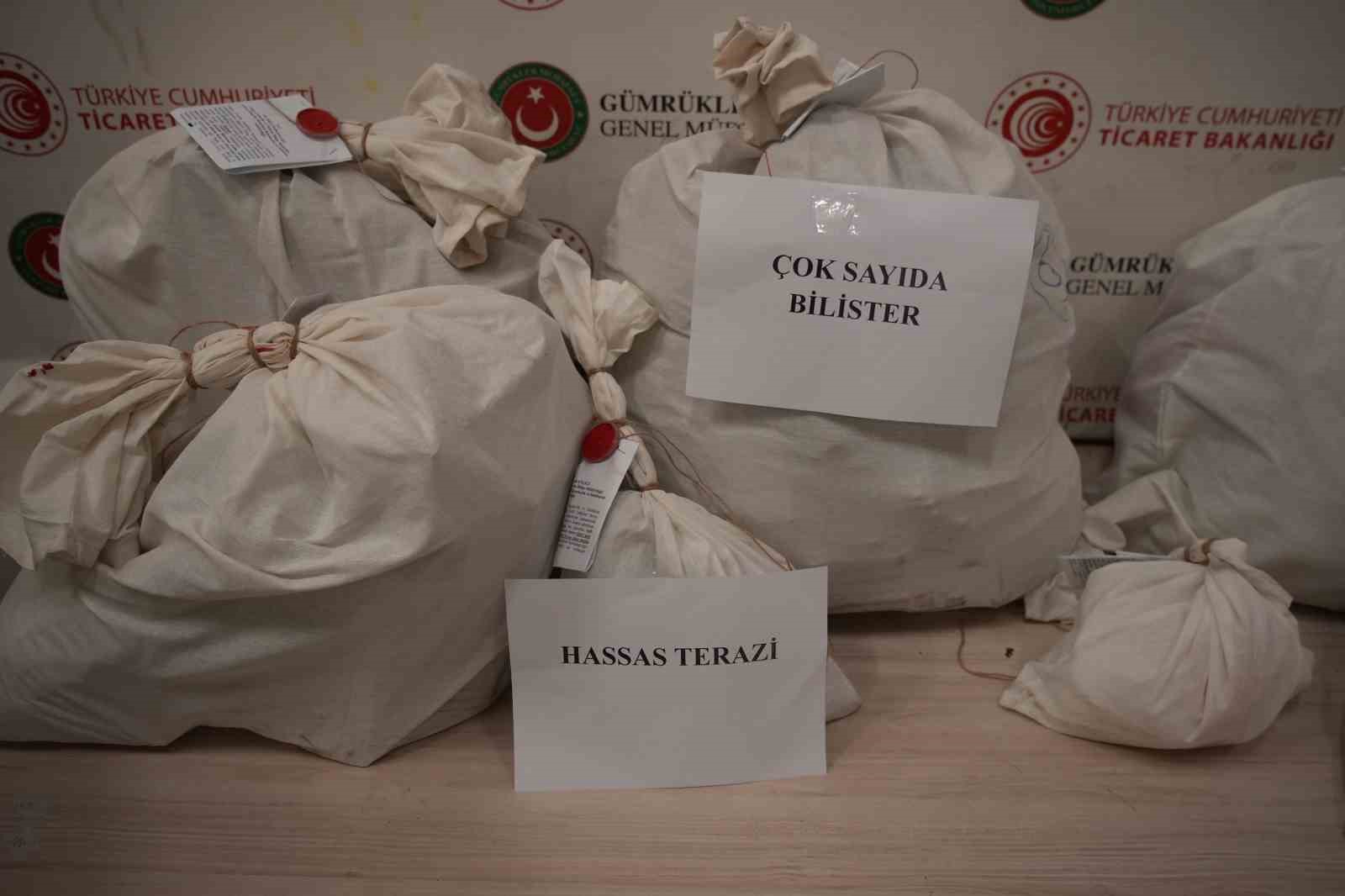 edirnede evini uyusturucu imalathanesine cevirmis operasyonda 117 kilo uyusturucu ele gecirildi 6 7A4J3NYi