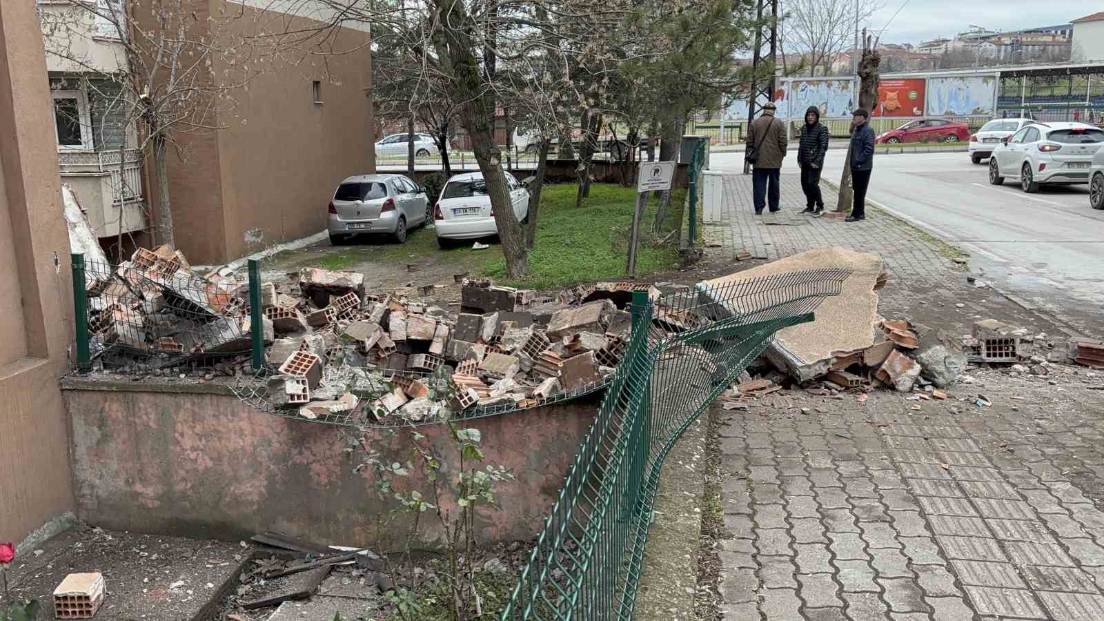 edirnede facianin esiginden donuldu apartman bacasi coktu 2 TJuL8sb6