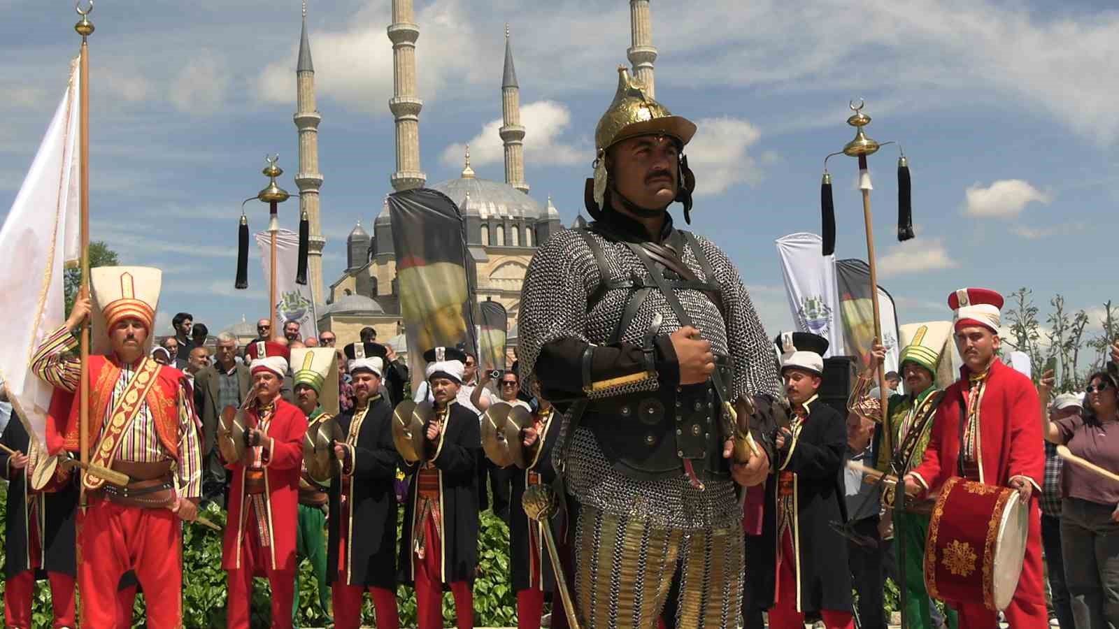 edirnede fetih coskusu selimiye meydaninda mehteran konseri duzenlendi 2 nuBmgrwl