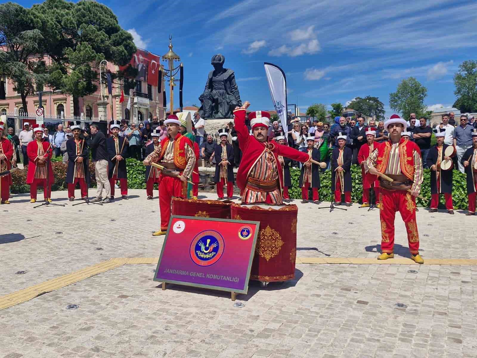 edirnede fetih coskusu selimiye meydaninda mehteran konseri duzenlendi 5 cq6t9k9D
