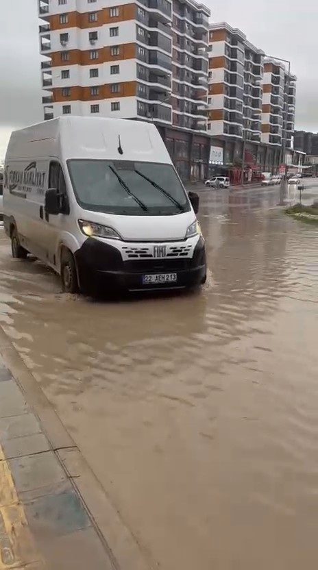 edirnede firtinada yollar gole dondu agac dallari kirildi 4 nCqVcFGy