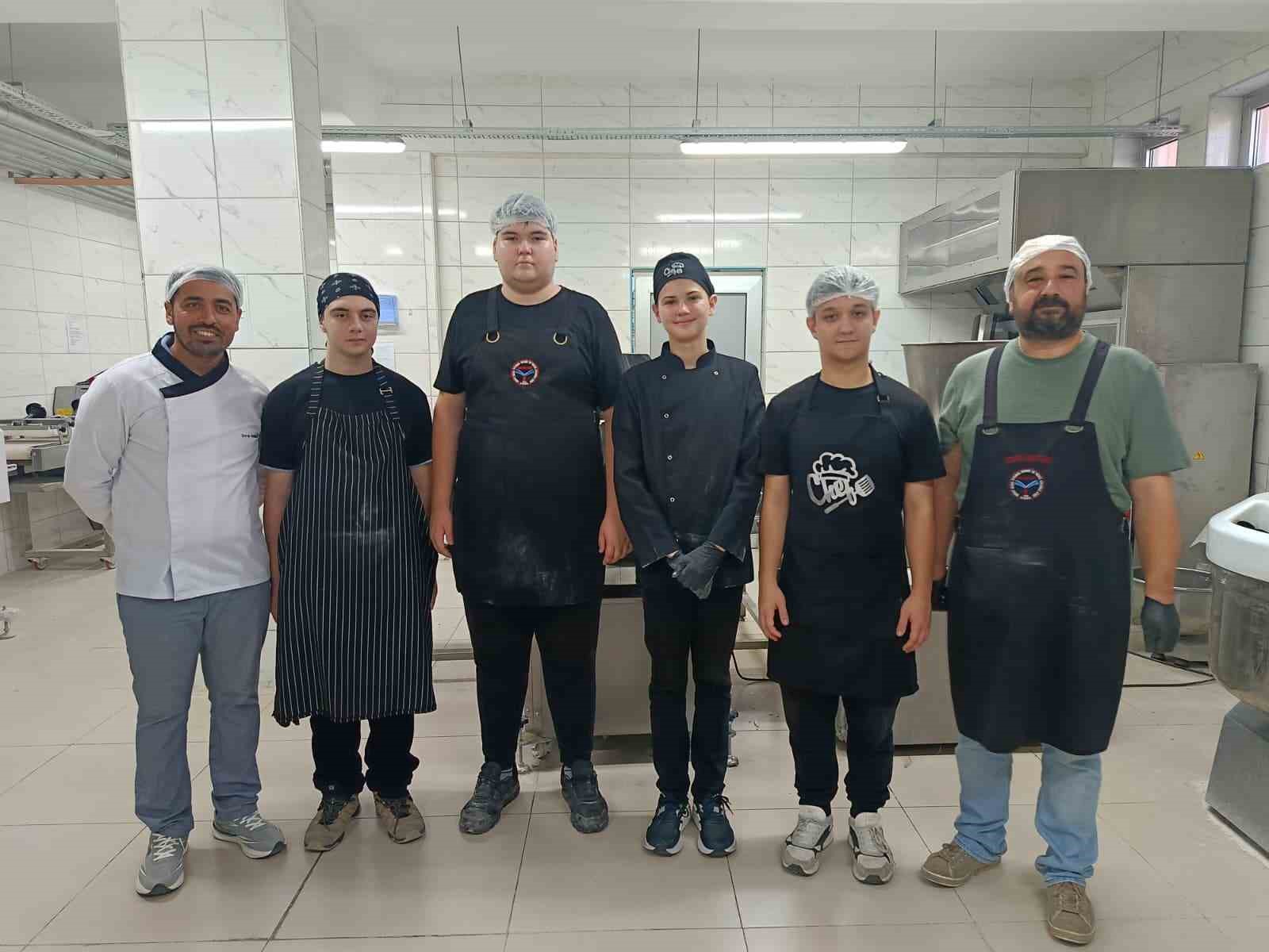 edirnede gelecegin firin ustalari yetisiyor liseliler hem uretiyor hem de kazaniyorlar 6 ONpnWbF8