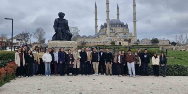 edirnede-genc-mimar-adaylari-mimar-sinanin-izinde-phwCbrSh.jpg