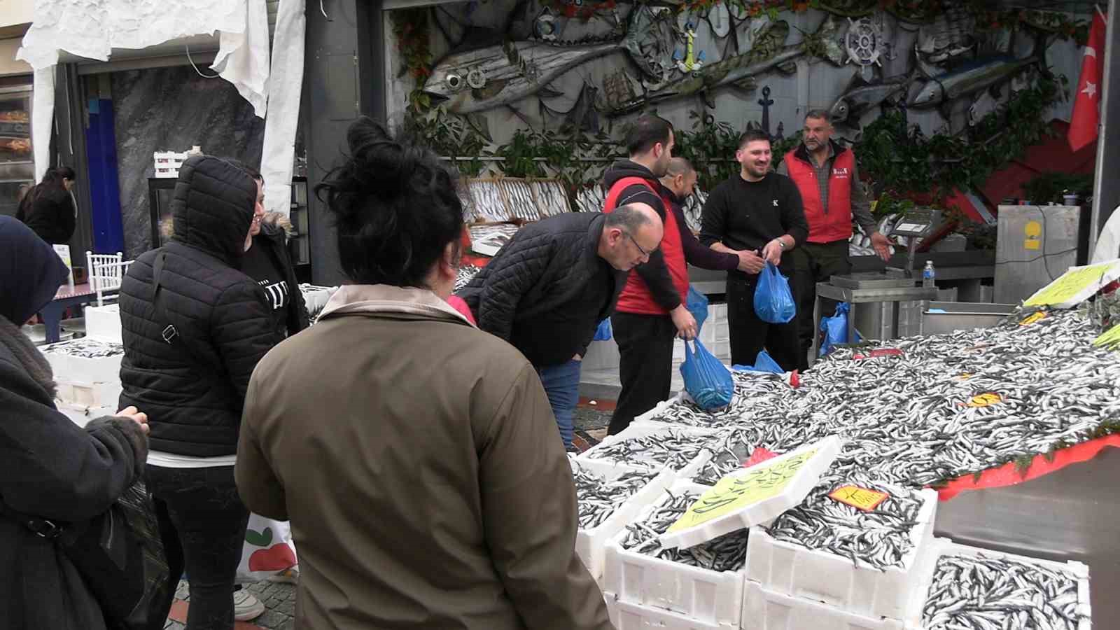 edirnede hamsinin kilosu 50 liraya dustu tezgahlar senlendi 1 T9r68uhn