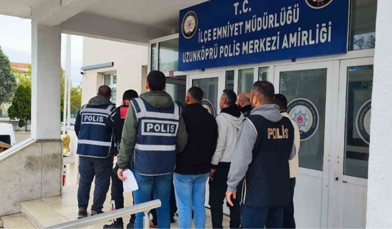 edirnede-hapis-cezasi-ile-aranan-5-kisi-yakalandi-7F5uEWRH.jpg