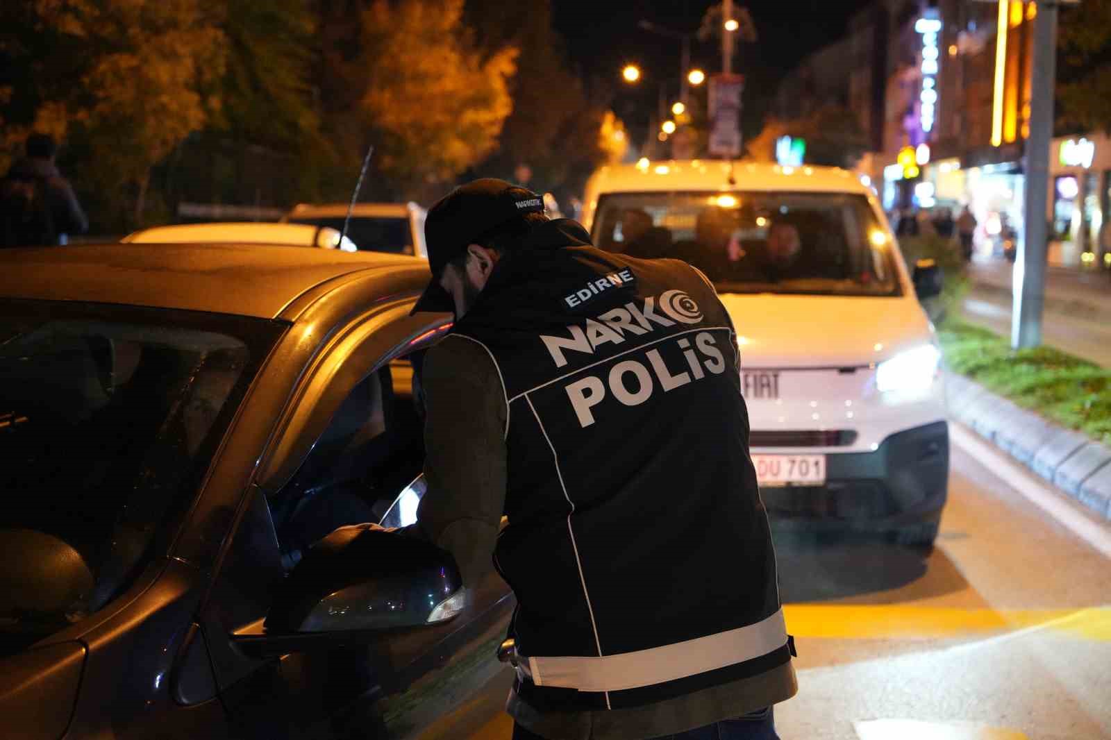 Edirne’de huzur için "Narko-Asayiş" uygulaması 7 edirnede huzur icin narko asayis uygulamasi 3 KMInI2mi