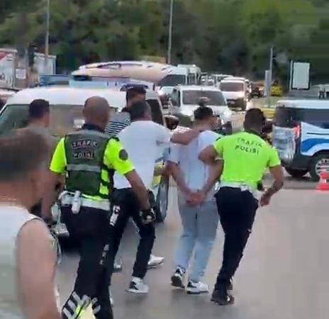 edirnede-iki-aile-arasindaki-kavgayi-polis-ayirdi-DRBRtnF1.jpg