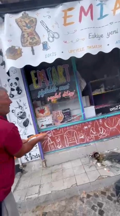 edirnede is yerinde cikan yangina kova ve hortumla mudahale 4 QeCNFUZ7