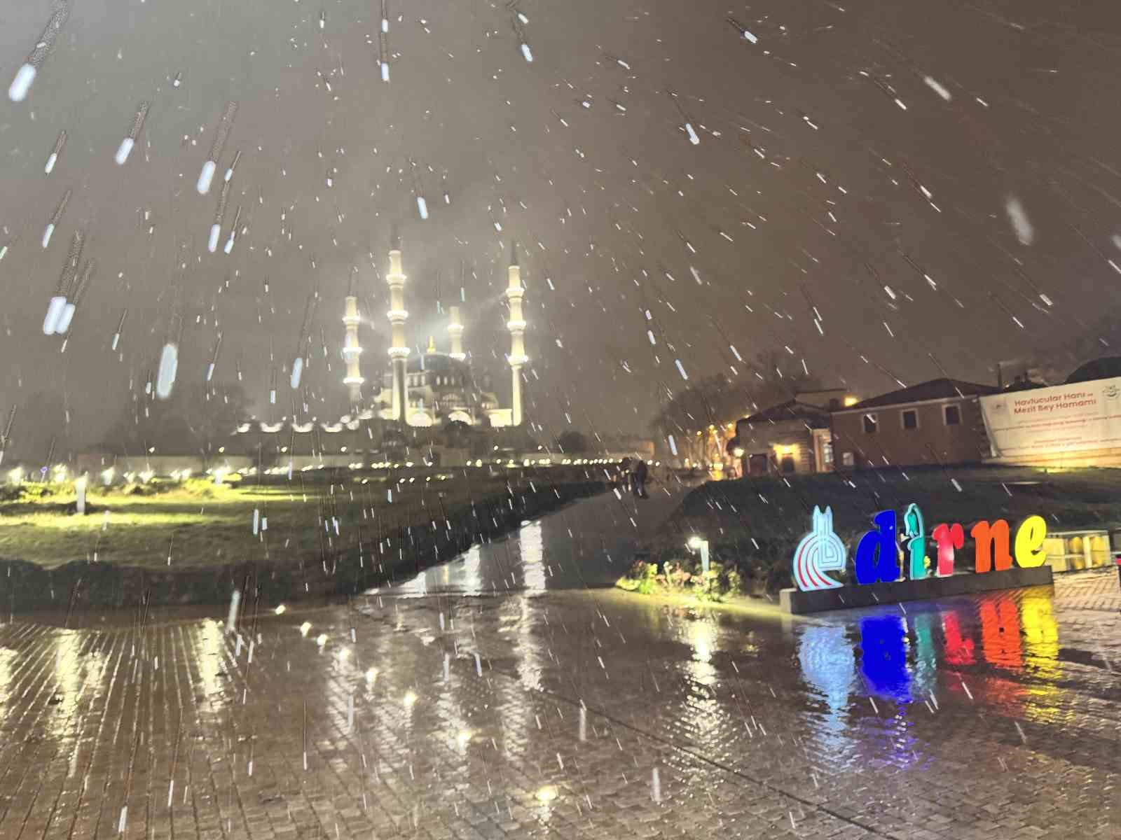 edirnede kar yagisi etkili oluyor 3 tMrwOpYD