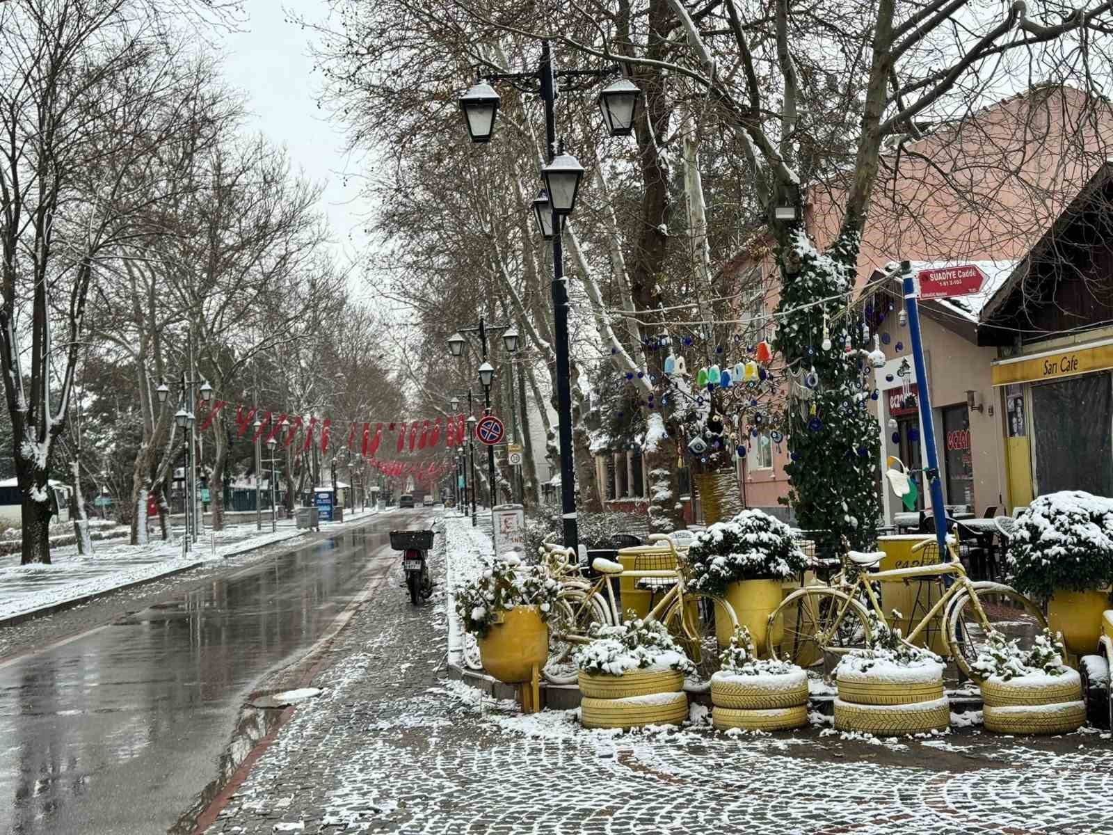 edirnede kar yagisi kartpostallik goruntuler olusturdu 2 8PL7UNUj