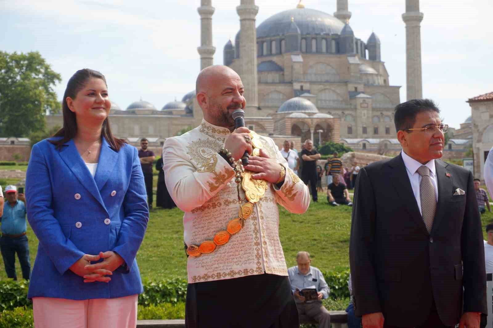 Edirne’de Kırkpınar’ın ağa karşılama geleneği bozulmadı 4 edirnede kirkpinarin aga karsilama gelenegi bozulmadi 0 6gTPt86H