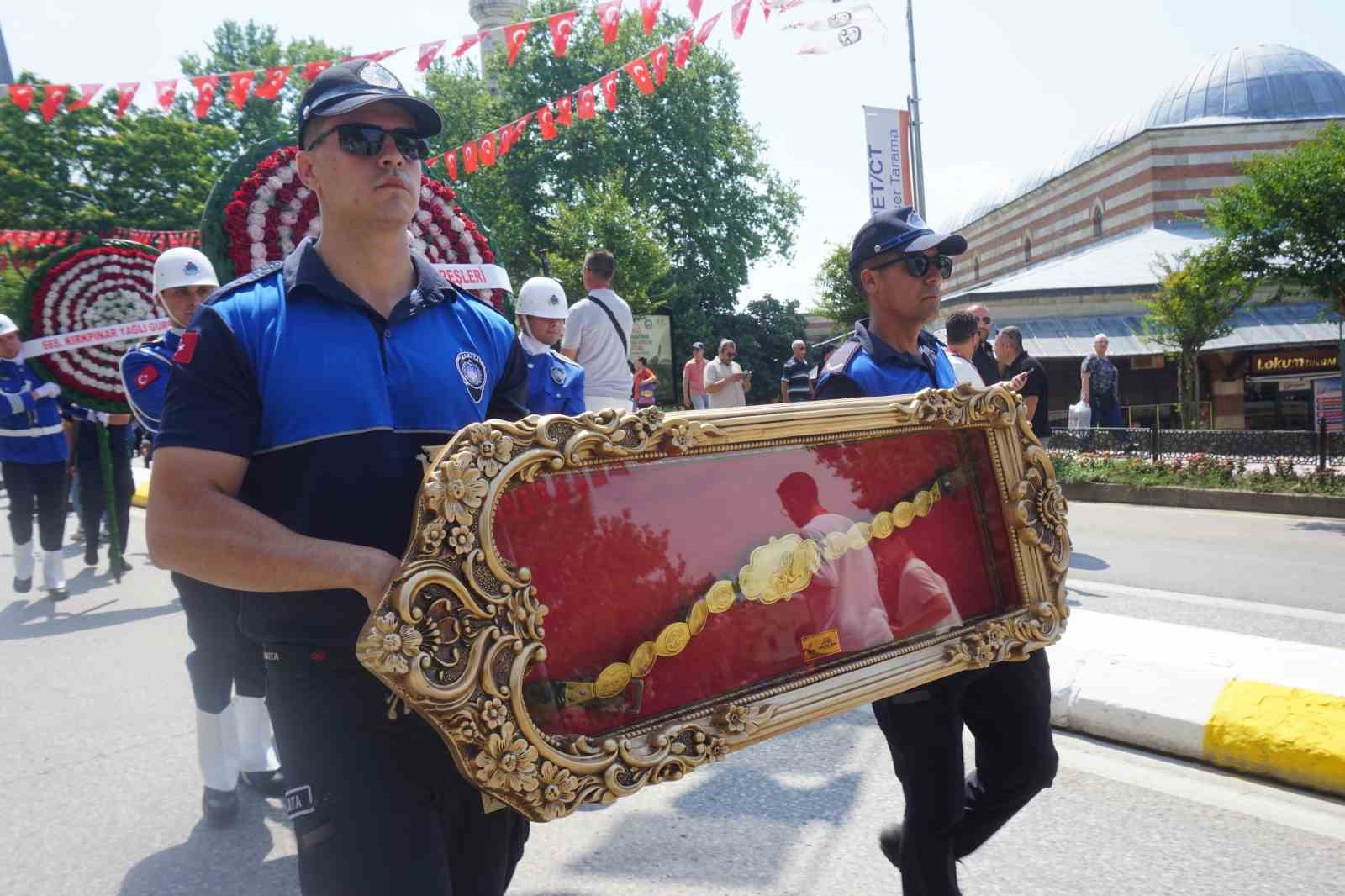 Edirne’de Kırkpınar’ın ağa karşılama geleneği bozulmadı 6 edirnede kirkpinarin aga karsilama gelenegi bozulmadi 2 tKIqeCRJ