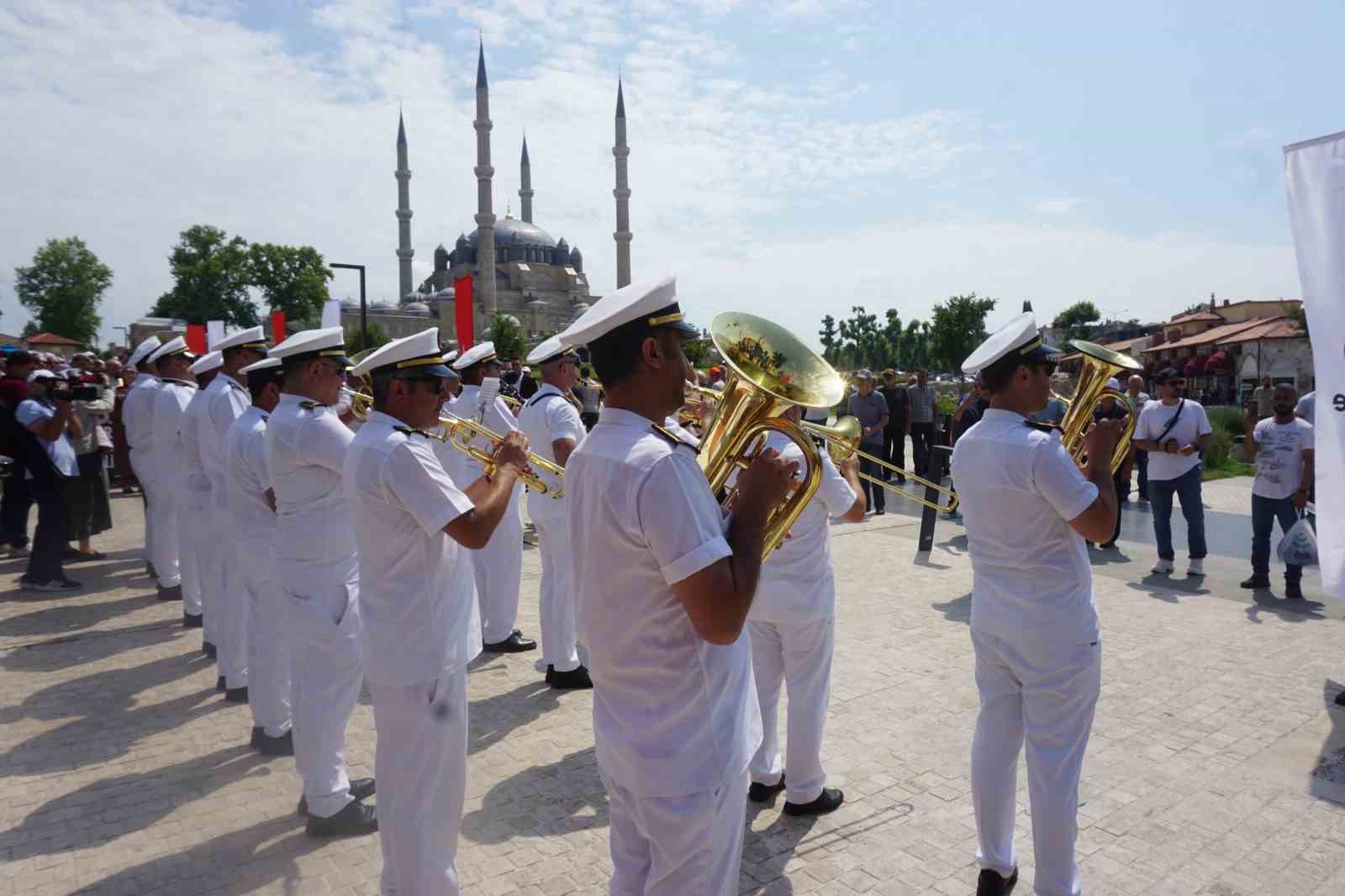 Edirne’de Kırkpınar’ın ağa karşılama geleneği bozulmadı 9 edirnede kirkpinarin aga karsilama gelenegi bozulmadi 5 tbHCc89u