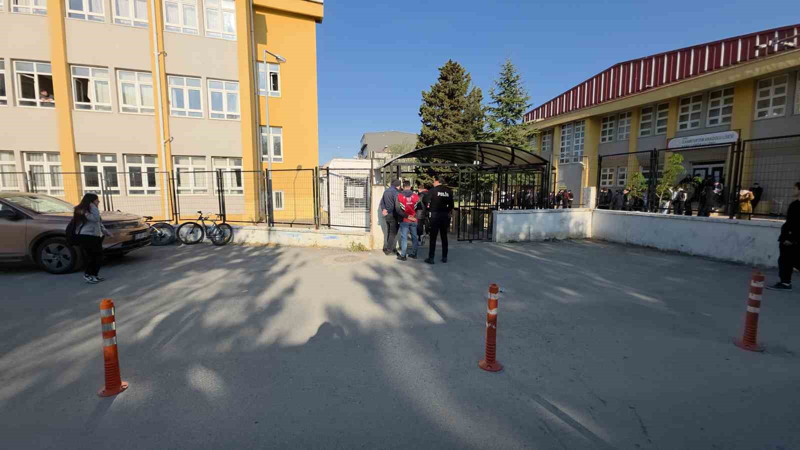 edirnede lisede turnikeli guvenlik sistemi 0 6mAlMLSJ