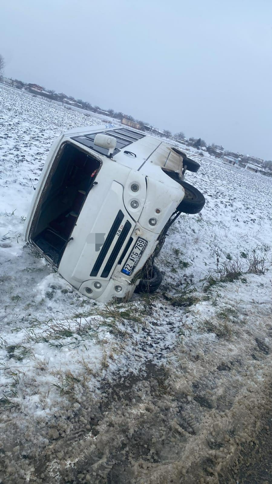 edirnede minibus kazasi 1 yarali 1 c9YfBwb8