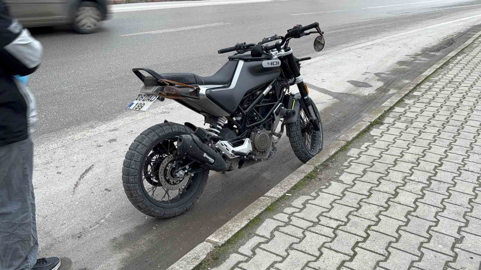 edirnede motosikletin yasli adama carpmasi kamerada 4 zqDLwDm7