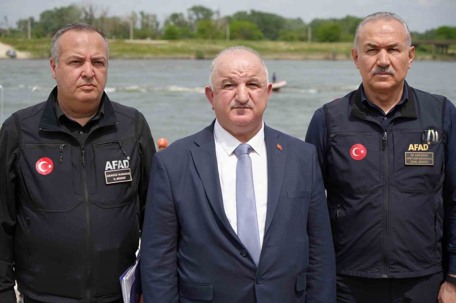 Edirne’de nefes kesen sel-taşkın tatbikatı 12 edirnede nefes kesen sel taskin tatbikati 8 GA7VYWCN