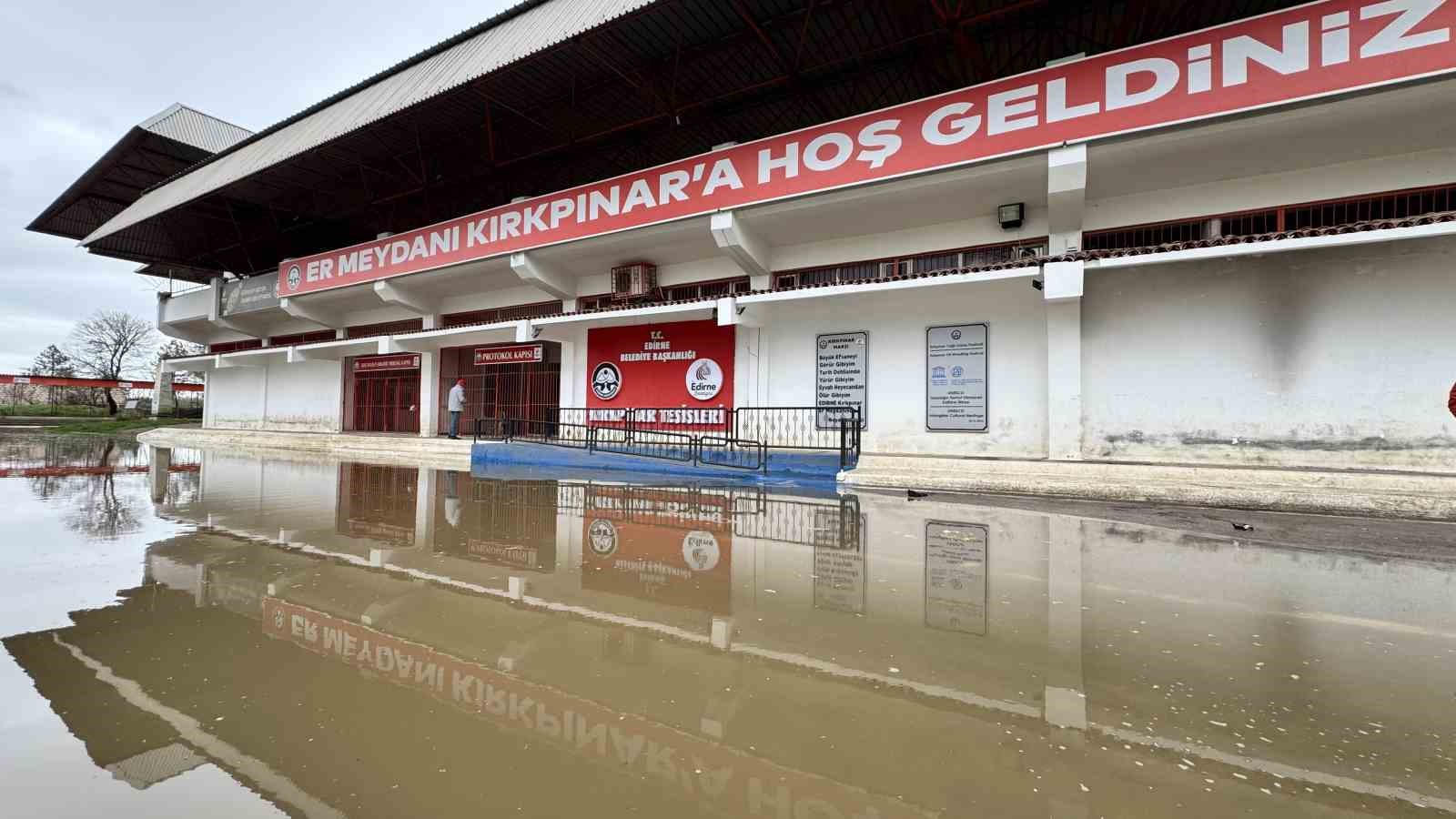 edirnede nehir taskini sular er meydanina ilerliyor 2 bsbp1KGP