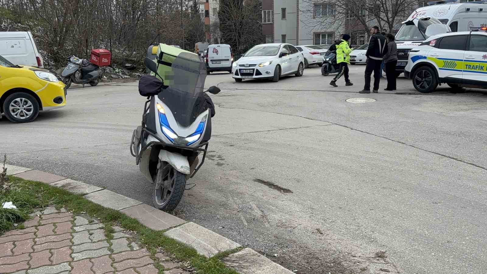 Edirne’de otomobil ile motosiklet çarpıştı: 1 yaralı 6 edirnede otomobil ile motosiklet carpisti 1 yarali 2 ViliHq52