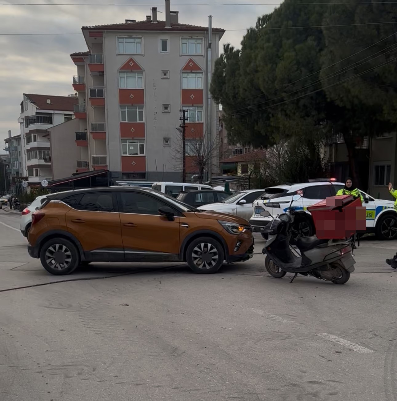 Edirne’de otomobil ile motosiklet çarpıştı: 1 yaralı 9 edirnede otomobil ile motosiklet carpisti 1 yarali 5 DNenJVP9
