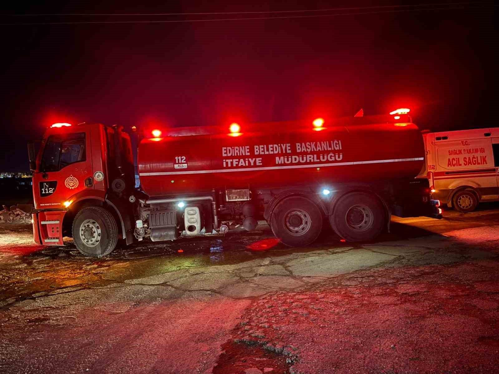 edirnede palet fabrikasinda yangin 1 DuIUbMjJ