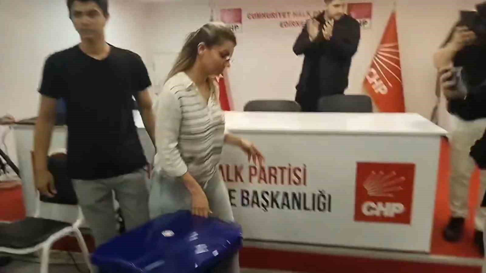edirnede partililer chp il binasi onunde toplandi 2 pBWNrBqC