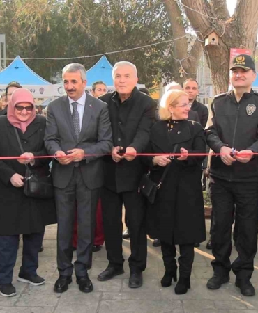 edirnede-polis-esleri-tek-yurek-oldu-tum-urunler-tukendi-MK7Exn83.jpg