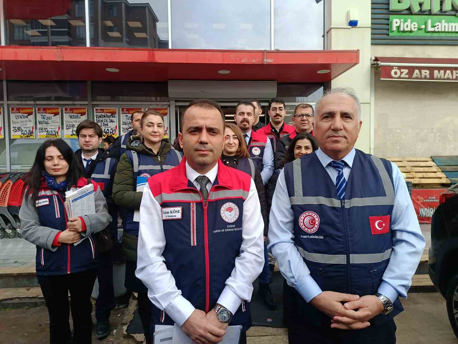 Edirne’de Ramazan sofraları mercek altında: Fahiş fiyat ve hijyen denetimleri arttırıldı 9 edirnede ramazan sofralari mercek altinda fahis fiyat ve hijyen denetimleri arttirildi 5 g8ZQHYAZ