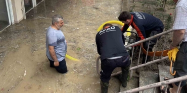 edirnede-saganak-is-yerlerini-su-altinda-birakti-jH3xsj1C.jpg