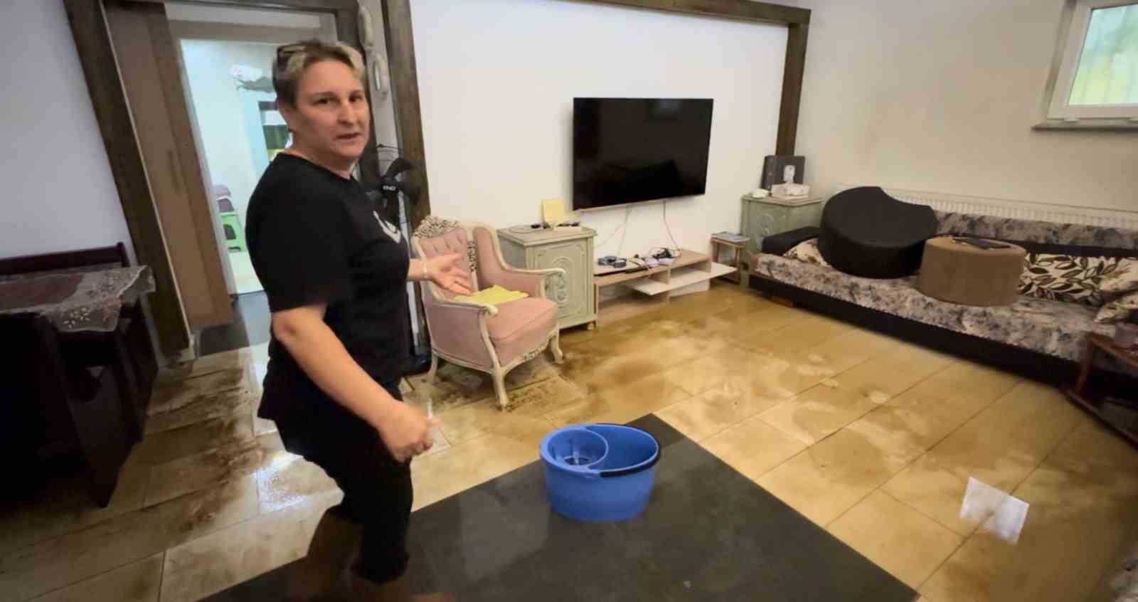 edirnede saganak sonrasi evleri su basti 4 AZBU6Lle