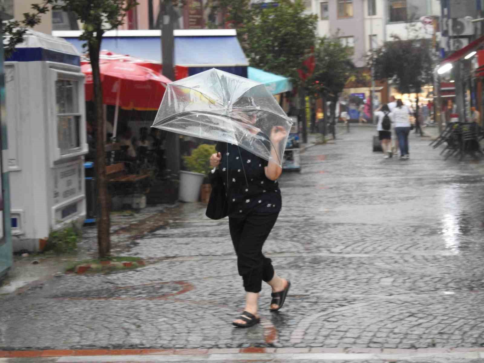 Edirne’de sağanak sürprizi: Büyükler kaçtı, çocuklar dans etti 9 edirnede saganak surprizi buyukler kacti cocuklar dans etti 5 yViCeI2D