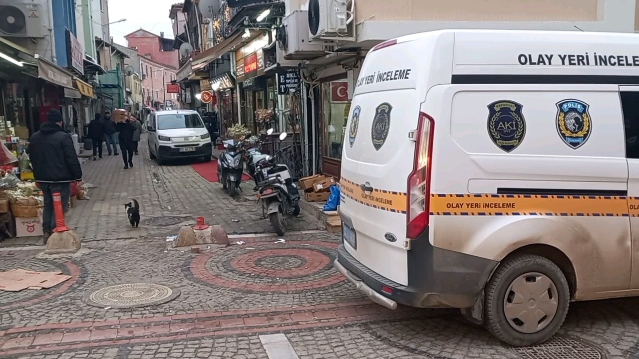 edirnede supheli rahat tavirlariyla 3 is yerini soydu 1