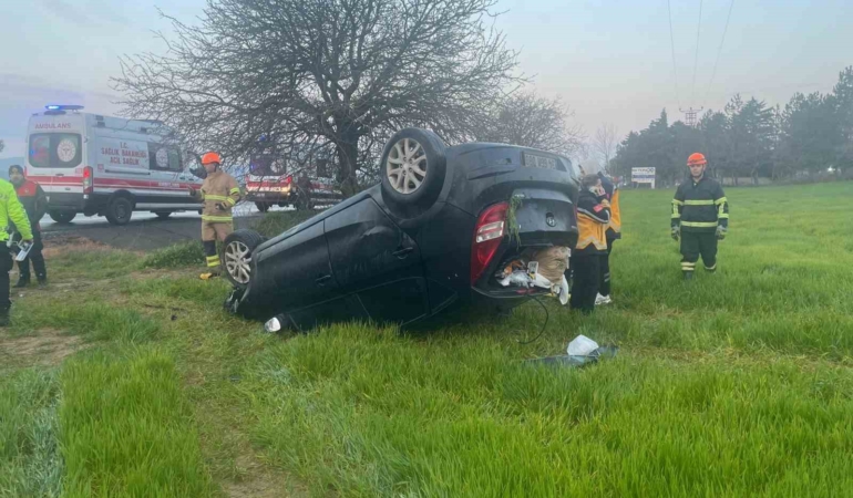 edirnede-takla-atan-otomobilin-genc-surucusu-hayatini-kaybetti-MUjWIXG6.jpg