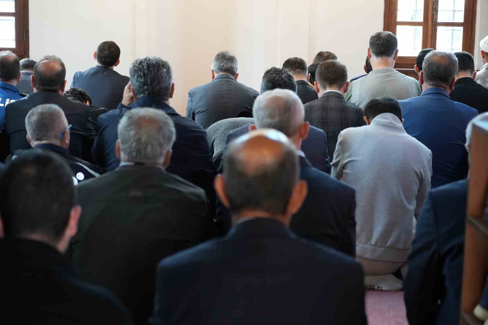 Edirne’de tarihi Şeyh Şücaeddin Camii yeniden ibadete açıldı 8 edirnede tarihi seyh sucaeddin camii yeniden ibadete acildi 4 Gh7EUwYs
