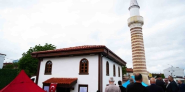 edirnede-tarihi-seyh-sucaeddin-camii-yeniden-ibadete-acildi-EhWZlzYZ.jpg