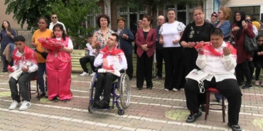 edirnede-temsili-askerlik-toreninde-duygu-dolu-anlar-yasandi-ozel-bireyler-askere-ugurlandi-gYvQYPTs.jpg