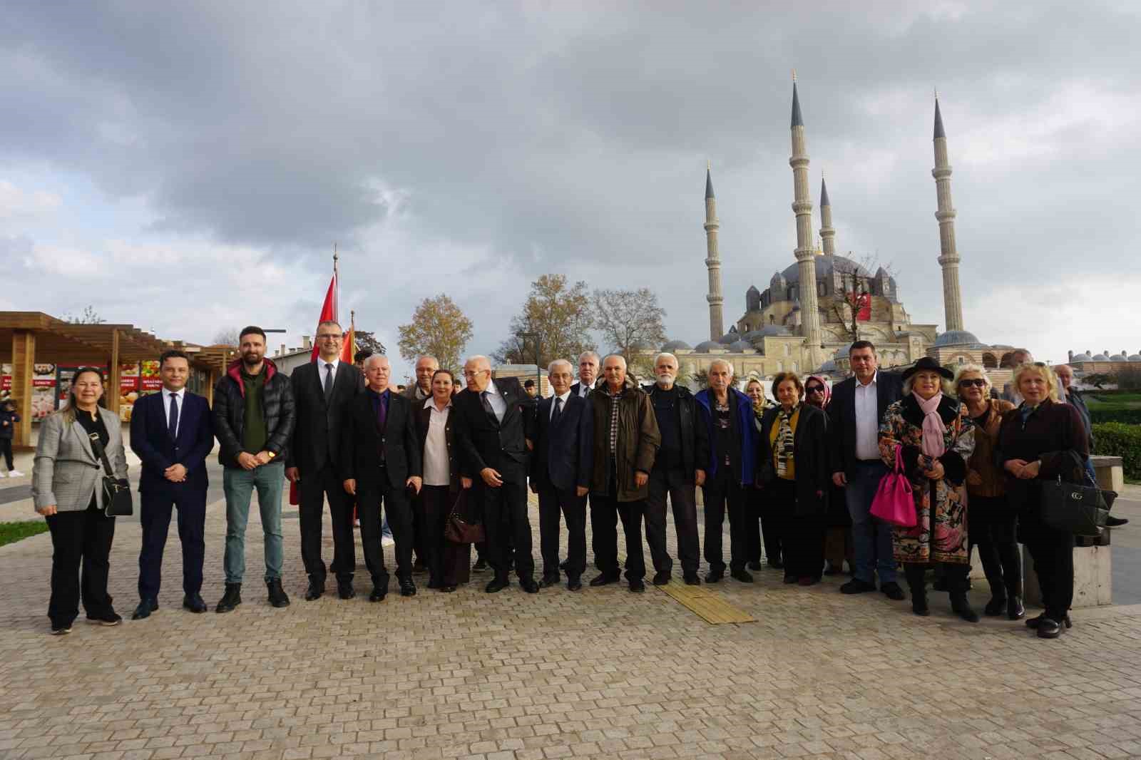 edirnede ticaret lisesi mezunlari selimiyenin golgesinde bulustu 0 AhFuOrYl