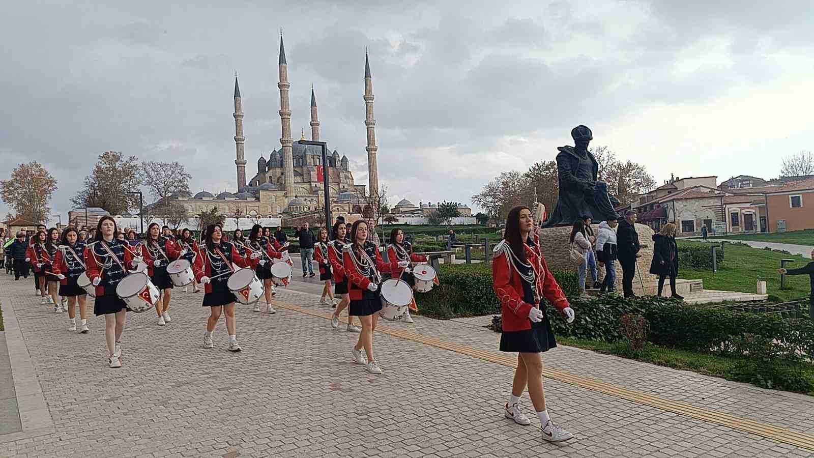 edirnede ticaret lisesi mezunlari selimiyenin golgesinde bulustu 1 J6aBWeJp