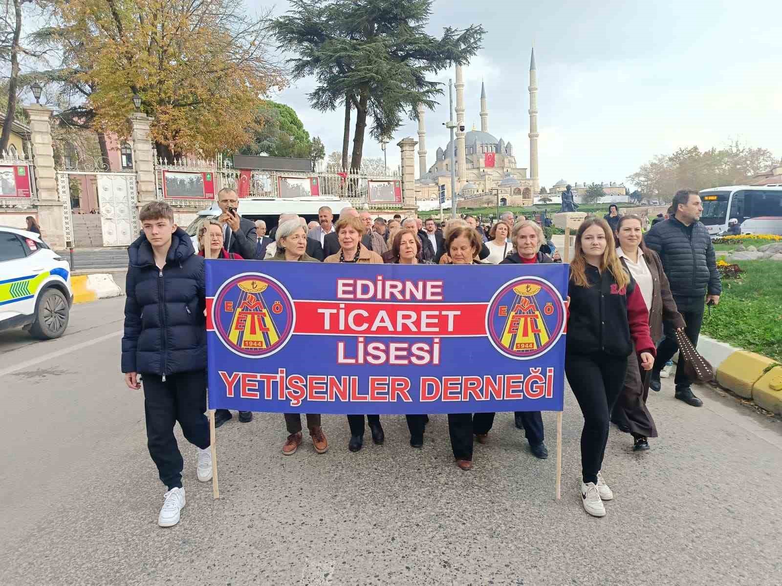 edirnede ticaret lisesi mezunlari selimiyenin golgesinde bulustu 2 2s4vsU3e