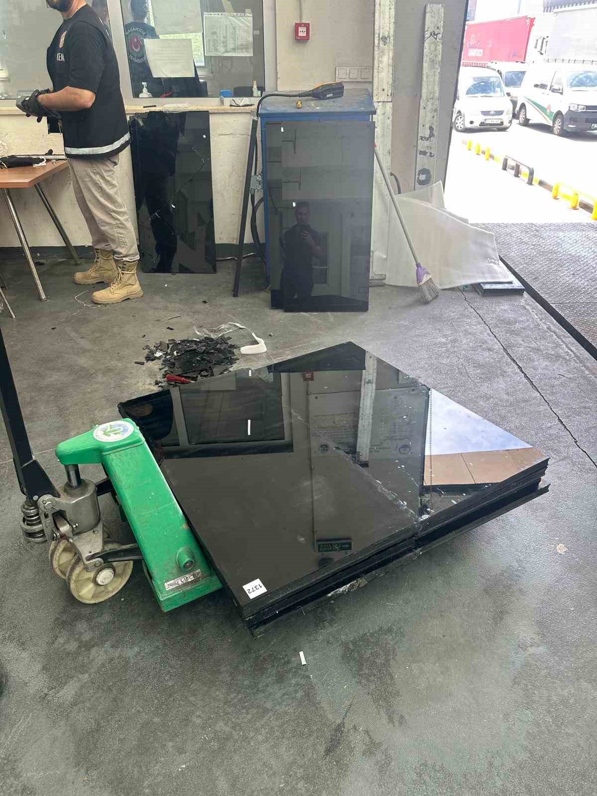 Edirne’de tırda 1,5 ton uyuşturucu ele geçirildi 6 edirnede tirda 15 ton uyusturucu ele gecirildi 2 X6MRm9YD