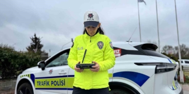 edirnede-trafik-denetimleri-arttirildi-arac-kullanirken-telefona-bakanin-ehliyetine-el-konulacak-nVhsmyS9.jpg